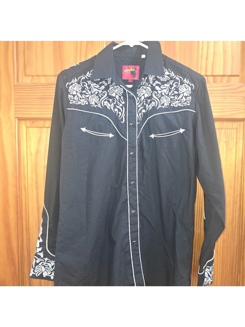 Rodeo Clothing Men's Western Cowboy Embroidery Shirt Size Medium